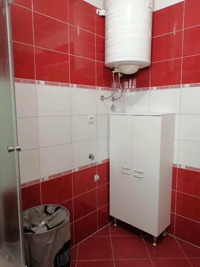Ena Apartment Turanj Bagian luar foto