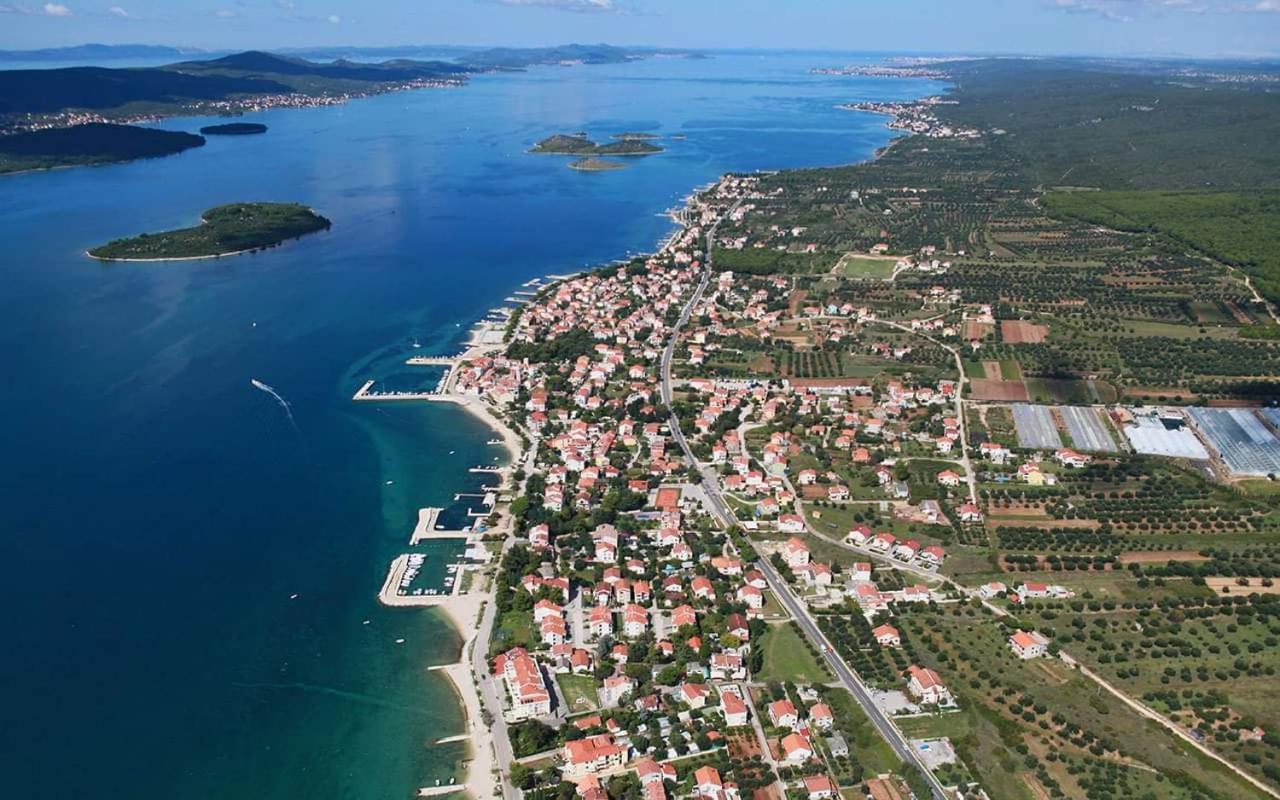 Ena Apartment Turanj Bagian luar foto