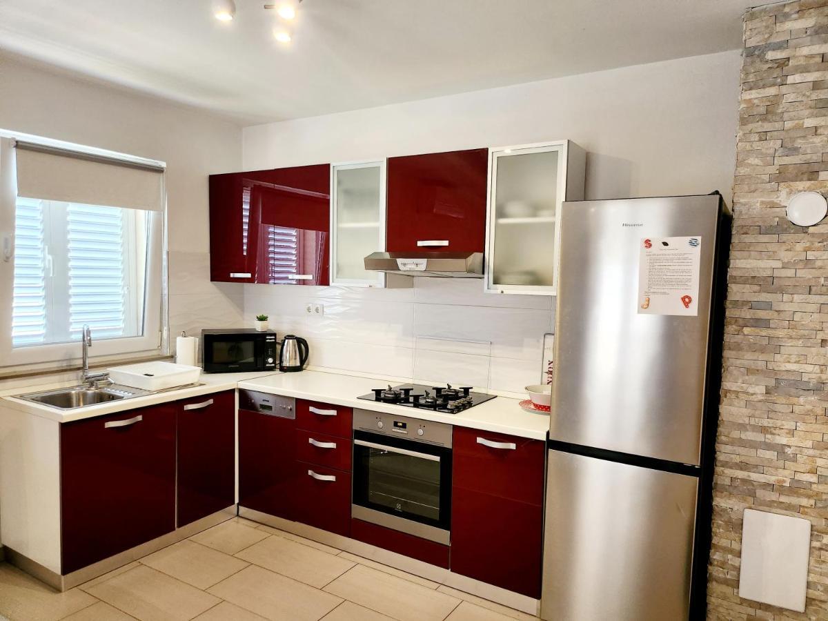 Ena Apartment Turanj Bagian luar foto
